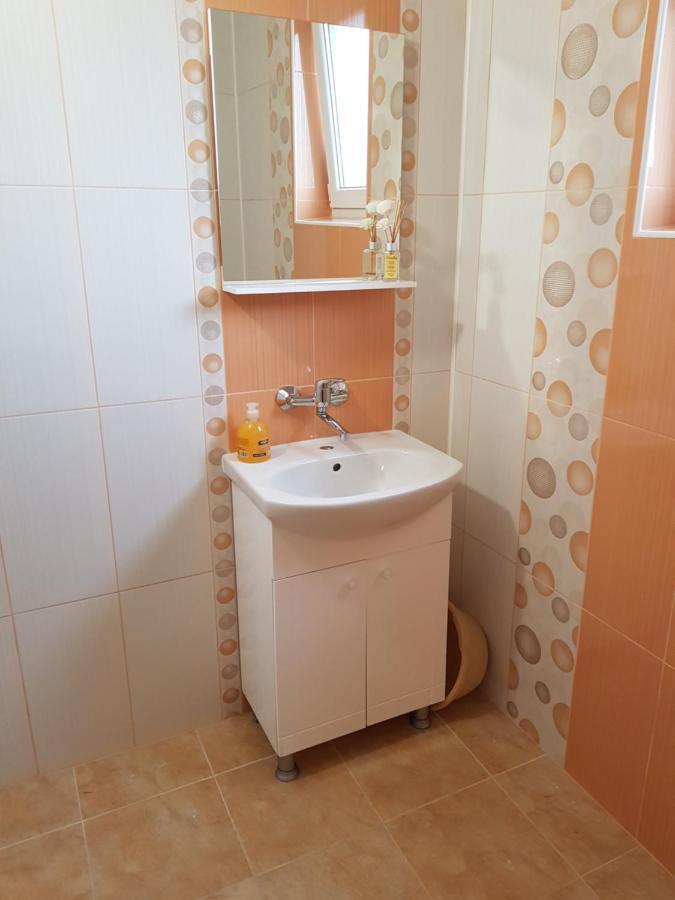 Hotel Къща За Гости Саня Kawarna Zewnętrze zdjęcie