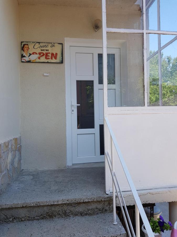 Hotel Къща За Гости Саня Kawarna Zewnętrze zdjęcie