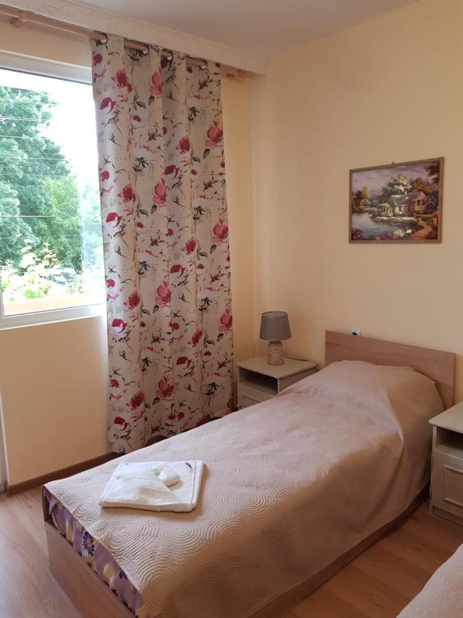 Hotel Къща За Гости Саня Kawarna Zewnętrze zdjęcie