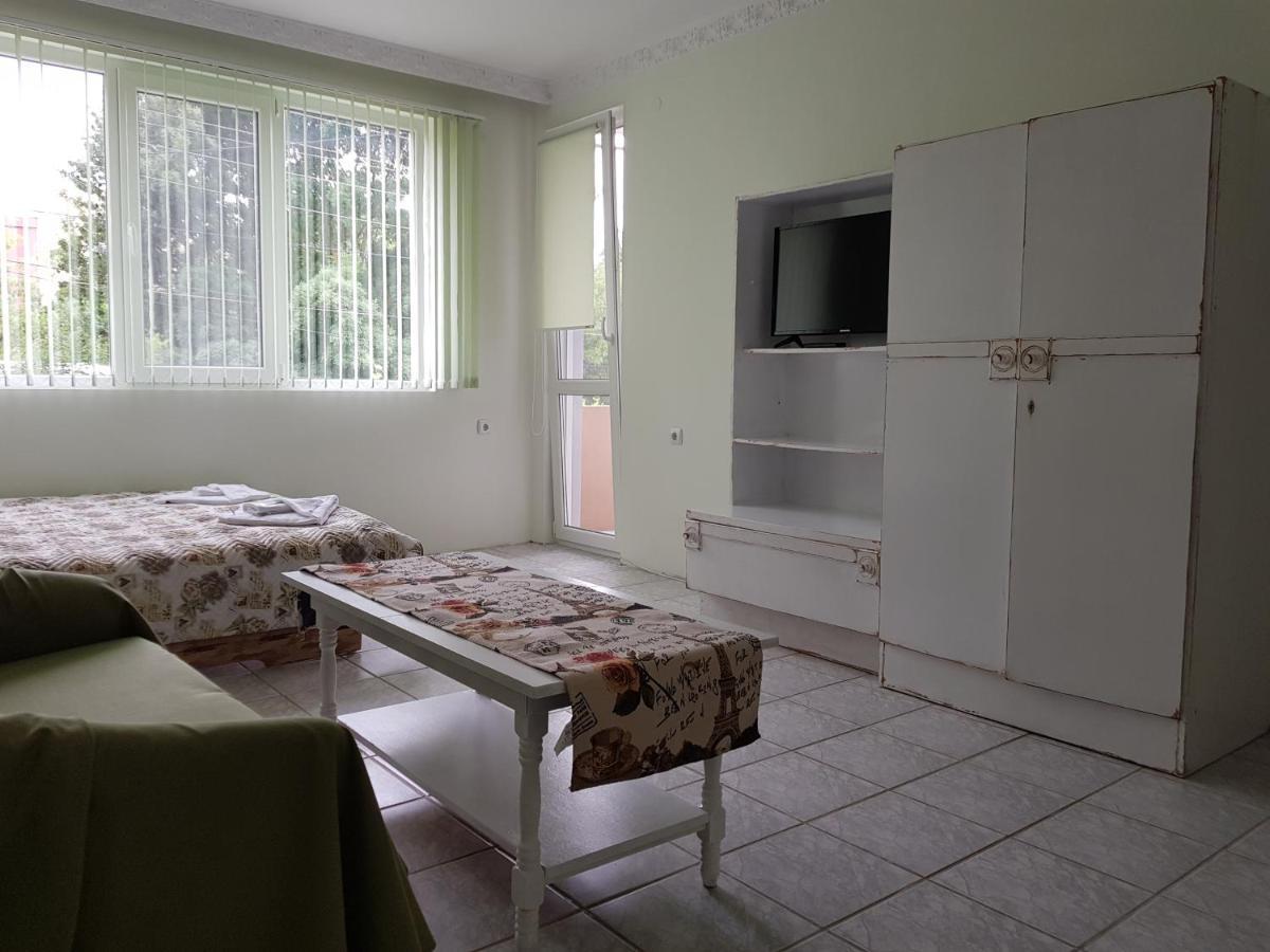 Hotel Къща За Гости Саня Kawarna Zewnętrze zdjęcie