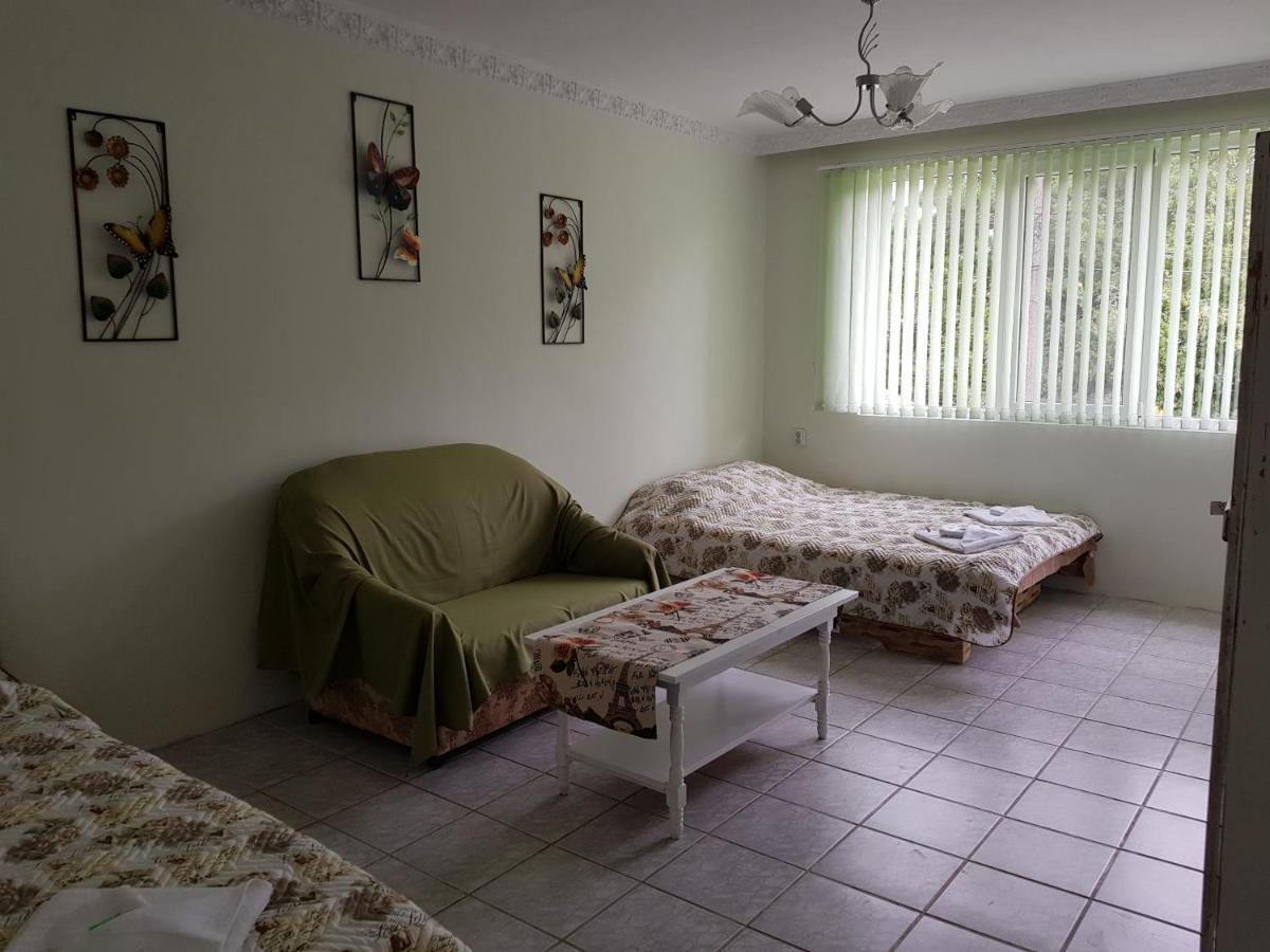 Hotel Къща За Гости Саня Kawarna Zewnętrze zdjęcie
